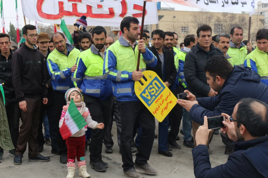 حضور کارکنان، اساتید و دانشجویان دانشگاه فرهنگیان خراسان شمالی در چهلمین سالگرد جشن پیروزی شکوهمند انقلاب اسلامی ایران در کنار مردم شهرستان بجنورد به روایت تصویر 7