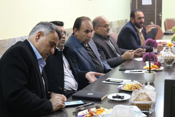 نشست هم اندیشی سرپرست دانشگاه فرهنگیان خراسان شمالی با مدیر کل آموزش و پرورش خراسان شمالی در خصوص جذب دانشجو برای سال 1398 6