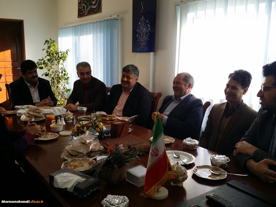 نشست صمیمی دکتر صفرزاده (مدیر کل سابق فرهنگ و ارشاد اسلامی استان گلستان) با مدیر کل فرهنگ و ارشاد اسلامی استان گلستان 2