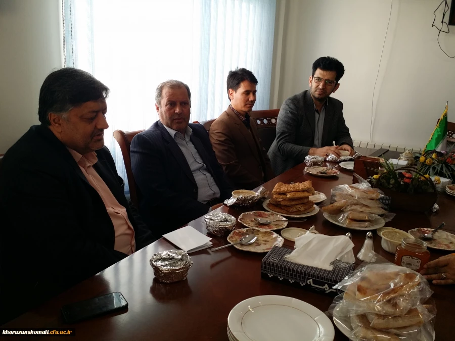 نشست صمیمی دکتر صفرزاده (مدیر کل سابق فرهنگ و ارشاد اسلامی استان گلستان) با مدیر کل فرهنگ و ارشاد اسلامی استان گلستان 2