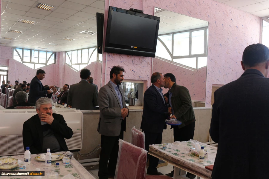 آخرین جلسه شورای اداری سال 1397 پردیس های دانشگاه فرهنگیان خراسان شمالی برگزار شد

 2