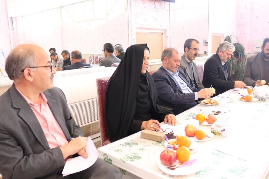 آخرین جلسه شورای اداری سال 1397 پردیس های دانشگاه فرهنگیان خراسان شمالی برگزار شد

 3