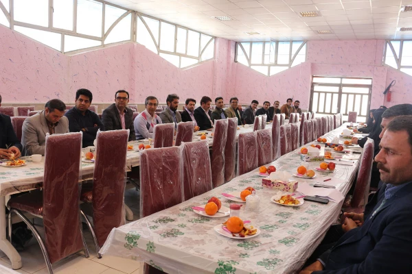 آخرین جلسه شورای اداری سال 1397 پردیس های دانشگاه فرهنگیان خراسان شمالی برگزار شد

 4