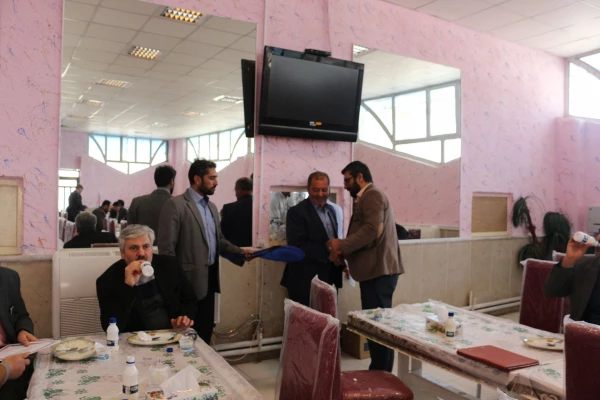 آخرین جلسه شورای اداری سال 1397 پردیس های دانشگاه فرهنگیان خراسان شمالی برگزار شد

 12