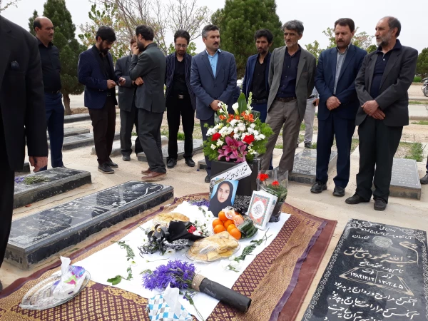 شرکت دانشجو معلمان پردیس امام جعفر صادق(ع) خواهران و جمعی از کارکنان پردیس های خراسان شمالی در مراسم چهلمین روز درگذشت دانشجو معلم عاطفه تقی زاده 7