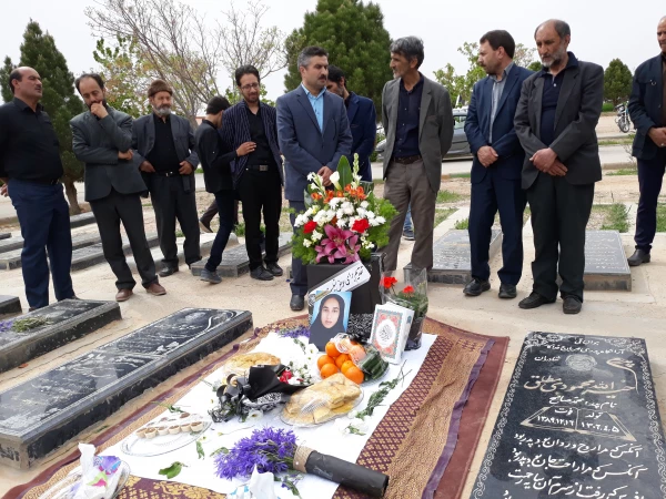 شرکت دانشجو معلمان پردیس امام جعفر صادق(ع) خواهران و جمعی از کارکنان پردیس های خراسان شمالی در مراسم چهلمین روز درگذشت دانشجو معلم عاطفه تقی زاده 8