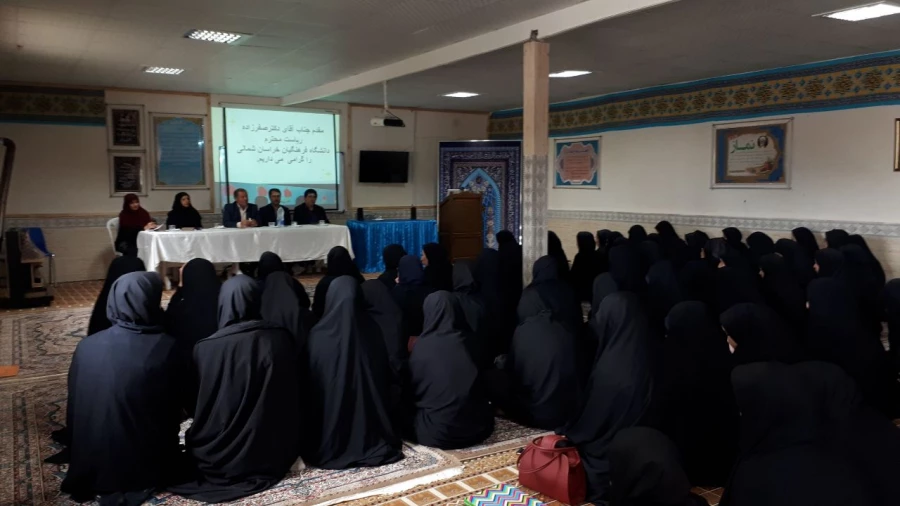 برگزاری جلسه پرسش و پاسخ دانشجویی پردیس امام جعفر صادق(ع) با حضور دکتر صفرزاده سرپرست دانشگاه فرهنگیان خراسان شمالی 4