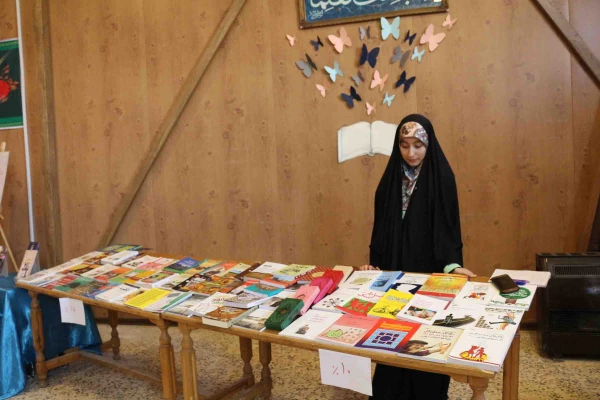 مراسم جشن هفته بزرگداشت مقام معلم و گرامیداشت استاد شهید مرتضی مطهری دانشگاه فرهنگیان خراسان شمالی با هدف کمک مالی به سیل زدگان استان های گلستان، فارس، لرستان، خوزستان و ... برگزار شد. 12