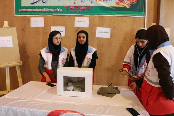 مراسم جشن هفته بزرگداشت مقام معلم و گرامیداشت استاد شهید مرتضی مطهری دانشگاه فرهنگیان خراسان شمالی با هدف کمک مالی به سیل زدگان استان های گلستان، فارس، لرستان، خوزستان و ... برگزار شد. 13