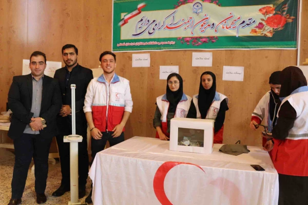 مراسم جشن هفته بزرگداشت مقام معلم و گرامیداشت استاد شهید مرتضی مطهری دانشگاه فرهنگیان خراسان شمالی با هدف کمک مالی به سیل زدگان استان های گلستان، فارس، لرستان، خوزستان و ... برگزار شد. 14