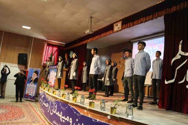 مراسم جشن هفته بزرگداشت مقام معلم و گرامیداشت استاد شهید مرتضی مطهری دانشگاه فرهنگیان خراسان شمالی با هدف کمک مالی به سیل زدگان استان های گلستان، فارس، لرستان، خوزستان و ... برگزار شد. 19