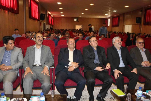 همایش هفته سراهای دانشجویی پردیس های خراسان شمالی با حضور مدیر کل امور حقوقی دانشگاه فرهنگیان کشور برگزار شد. 7