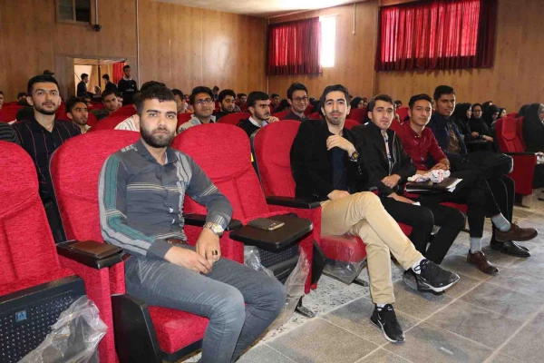 همایش هفته سراهای دانشجویی پردیس های خراسان شمالی با حضور مدیر کل امور حقوقی دانشگاه فرهنگیان کشور برگزار شد. 9