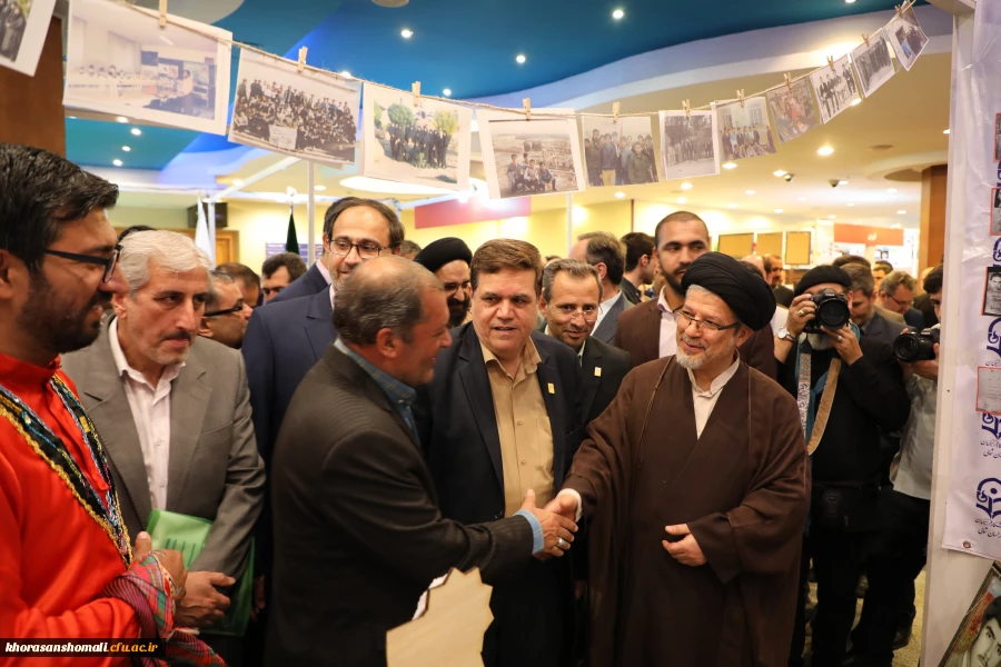 بازدید دکتر خنیفر ریاست دانشگاه فرهنگیان کشور از غرفه پردیس های دانشگاه فرهنگیان خراسان شمالی در نمایشگاه یکصدمین سال تاسیس تربیت معلم کشور 2