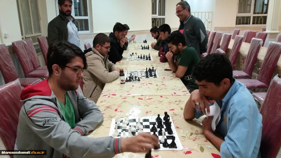 برگزاری مسابقات شطرنج  به مناسبت گرامیداشت هفته معلم بین دانشجویان پردیس امام محمد باقر(ع) 2