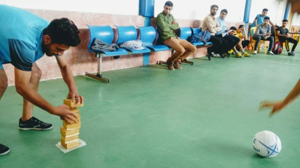 حاصل تلاش دانشجو معلمان پردیس های دانشگاه فرهنگیان خراسان شمالی در رقابت های استانی، کسب سهمیه المپیاد وزارت علوم شد. 7