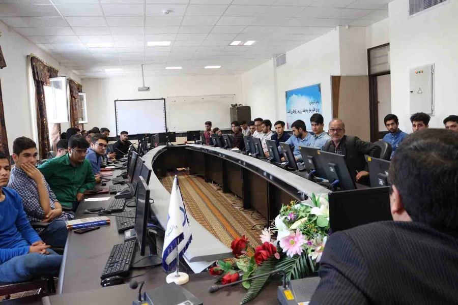 نشست معاون پژوهش و برنامه ریزی اداره کل آموزش و پرورش خراسان شمالی با دانشجویان پردیس امام محمد باقر(ع) 2