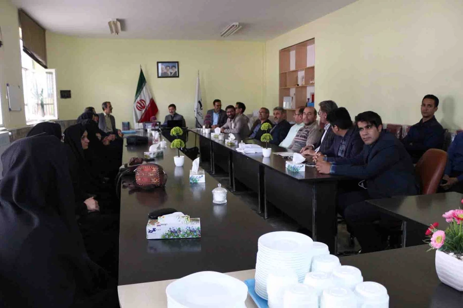 برگزاری کارگاه آموزشی سند تحول و آشنایی با عقاید و گروه های انحرافی و راه های مقاله با آن ویژه کارکنان و اعضاء هیات علمی در پردیس امام جعفر صادق(ع) 2