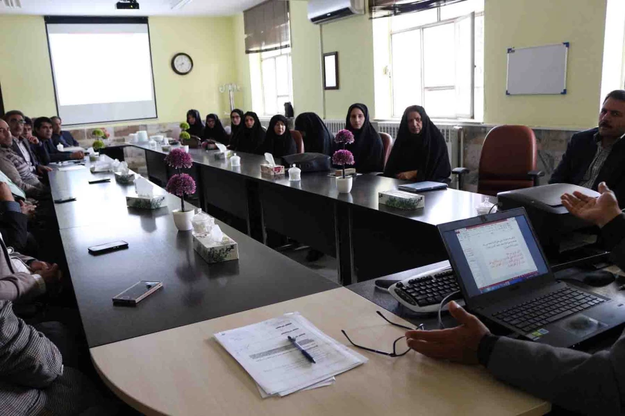 برگزاری کارگاه آموزشی سند تحول و آشنایی با عقاید و گروه های انحرافی و راه های مقاله با آن ویژه کارکنان و اعضاء هیات علمی در پردیس امام جعفر صادق(ع) 2