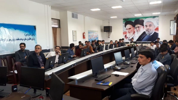 نشست علمی- تخصصی تجربه زیسته در سیستم آموزشی مدارس خارج از کشور (شبه قاره هند) توسط استاد نیرومی زاده

 3