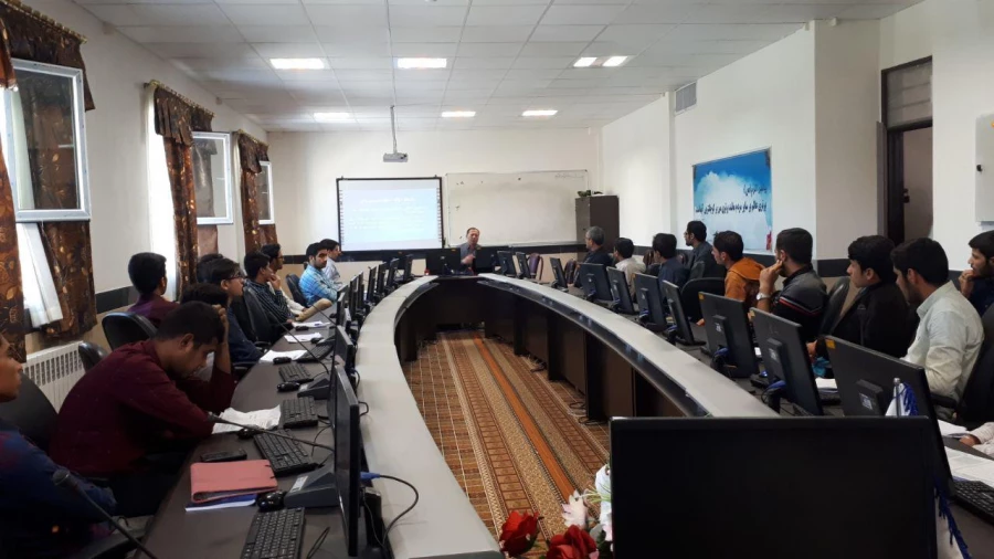 نشست علمی- تخصصی تجربه زیسته در سیستم آموزشی مدارس خارج از کشور (شبه قاره هند) توسط استاد نیرومی زاده

 6