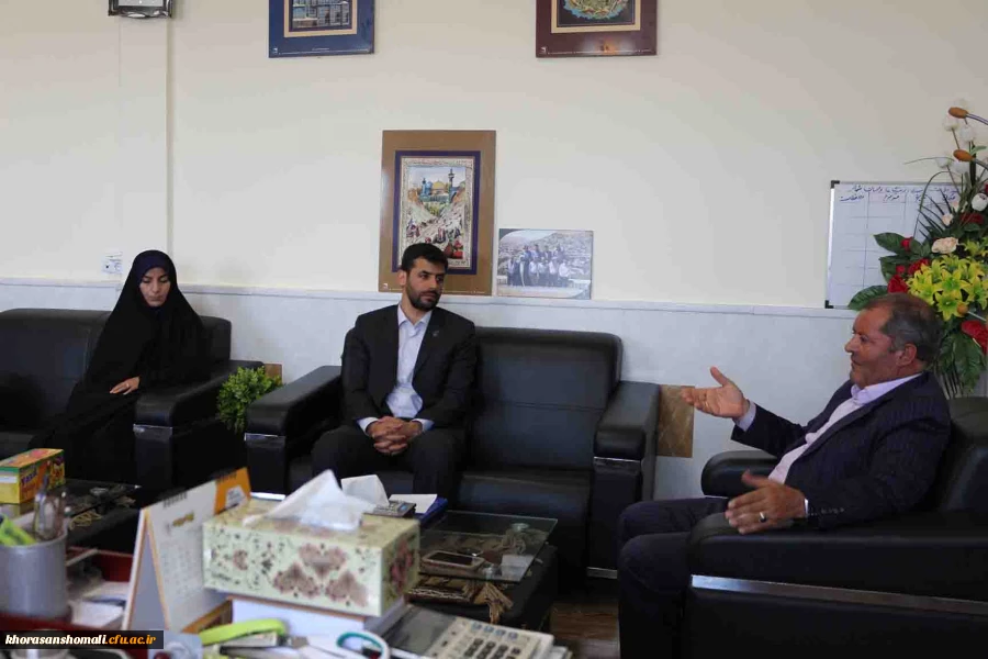 نشست صمیمانه دکتر صفرزاده سرپرست دانشگاه فرهنگیان خراسان شمالی با مسئول اتحادیه انجمن اسلامی دانش آموزان خراسان شمالی 4