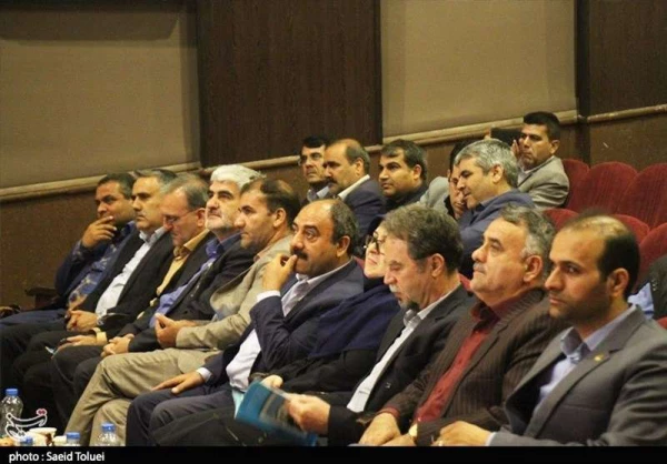 محمدعلی شجاعی در همایش خیرین مدرسه ساز خراسان شمالی اظهار داشت: ارتباط بین دانشگاه فرهنگیان و آموزش و پرورش استان باید پیوسته و همیشگی باشد. 2