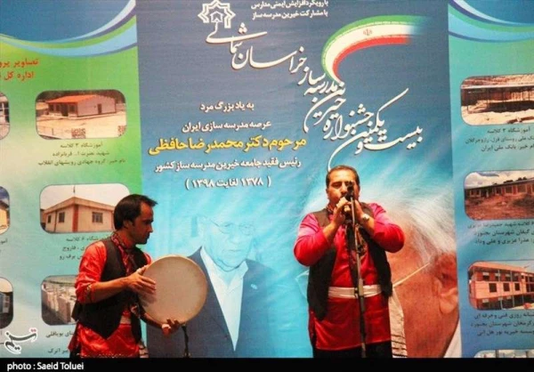 محمدعلی شجاعی در همایش خیرین مدرسه ساز خراسان شمالی اظهار داشت: ارتباط بین دانشگاه فرهنگیان و آموزش و پرورش استان باید پیوسته و همیشگی باشد. 4