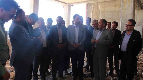 بازدید دکتر رخشانی مهر رئیس سازمان نوسازی و تجهیز مدارس کشور از پروژه حیات طیبه(دانشگاه فرهنگیان خراسان شمالی) 5