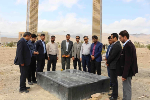 تجدید میثاق کارکنان دانشگاه فرهنگیان خراسان شمالی با دو شهید گمنام در هفته دفاع مقدس 2