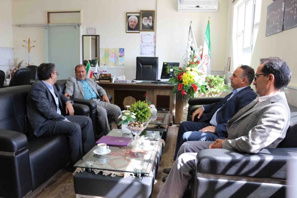 دیدار رئیس بانک ایران زمین با سرپرست د انشگاه فرهنگیان خراسان شمالی 2