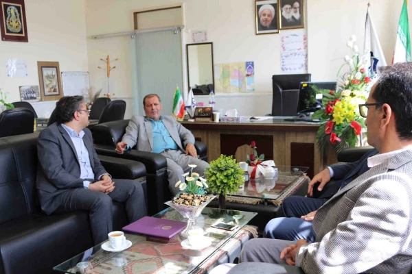 دیدار رئیس بانک ایران زمین با سرپرست د انشگاه فرهنگیان خراسان شمالی 4