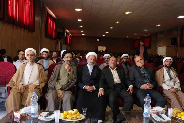 آئین استقبال از دانشجویان جدیدالورود  پردیس های دانشگاه فرهنگیان خراسان شمالی با حضور نماینده ولی فقیه و امام جمعه شهرستان بجنورد برگزار شد.

دکتر صفرزاده: امروز عصر دانایی است
 7