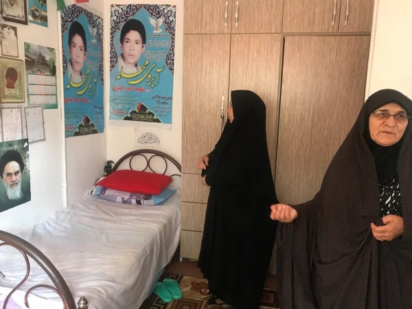 به مناسبت هفته دفاع مقدس :

دیدار با خانواده شهداء و غبار روبی گلزار شهدای گمنام توسط دانشجویان پردیس امام جعفر صادق(ع) خواهران انجام شد. 2