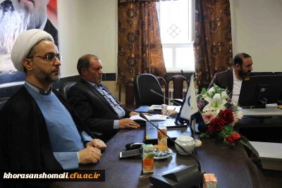 دکتر صفرزاده در شورای اداری پردیس های خراسان شمالی خطاب به کارکنان گفت:

معلم گرانترین گوهر هستی را در دست دارد و معلم نجات غریق است.