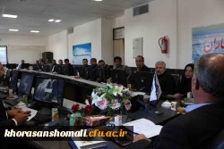 معلم گرانترین گوهر هستی را در دست دارد و معلم نجات غریق است. 3