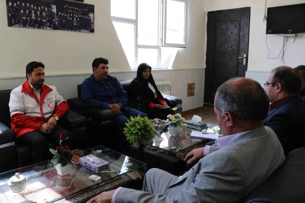 نشست هم اندیشی رئیس جمعیت هلال احمر خراسان شمالی با سرپرست دانشگاه فرهنگیان خراسان شمالی

این نشست در غالب  انعقاد تفاهم مشترک بین دانشگاه و هلال احمر برگزار شد. 2