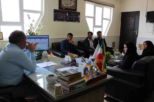 نشست اعضای شورای صنفی، رفاهی پردیس برادران و خواهران با سرپرست دانشگاه فرهنگیان استان 5