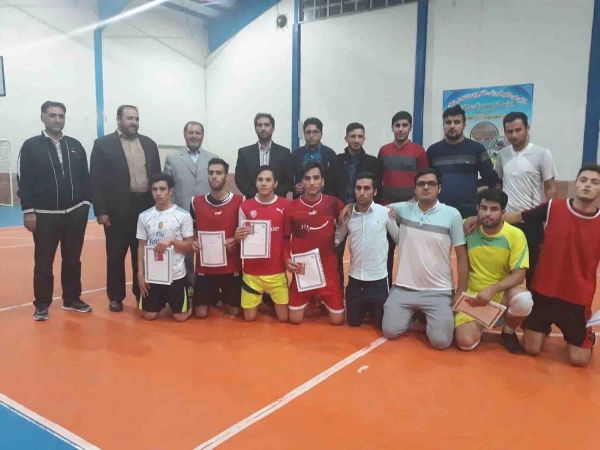 برگزاری مسابقات فوتسال دانشجومعلمان  پردیس امام محمد باقر(ع) به مناسبت هفته تربیت بدنی 2