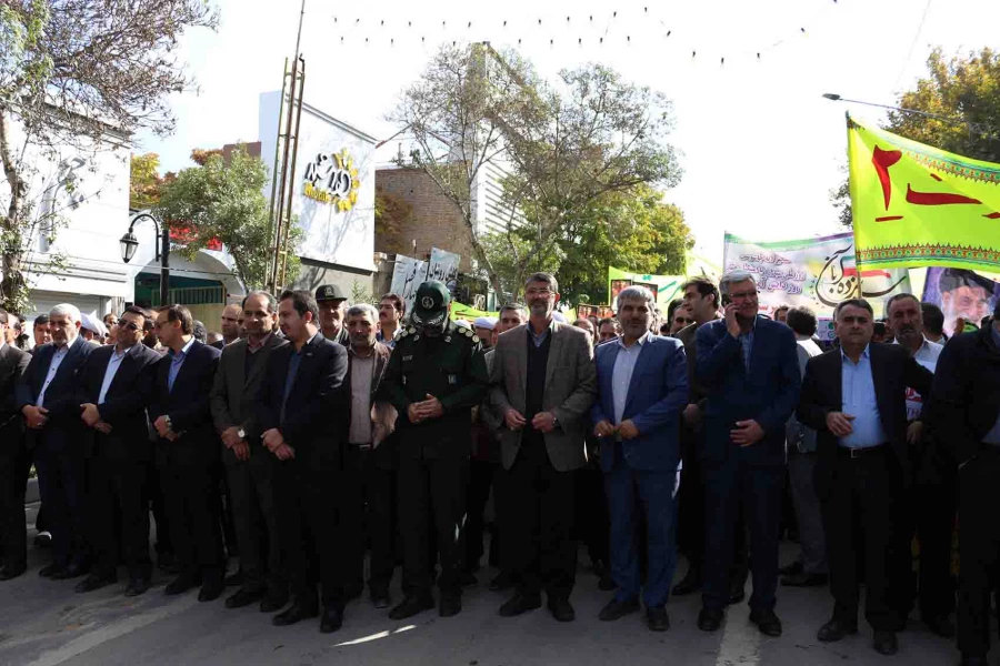 شرکت کارکنان و دانشجویان دانشگاه فرهنگیان خراسان شمالی در مراسم 13 آبان به روایت تصویر 4