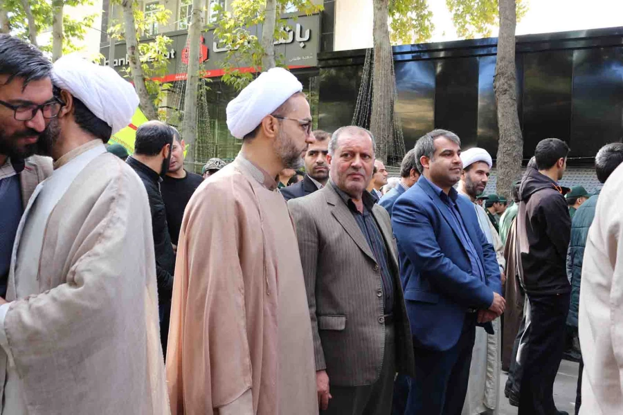 شرکت کارکنان و دانشجویان دانشگاه فرهنگیان خراسان شمالی در مراسم 13 آبان به روایت تصویر 10