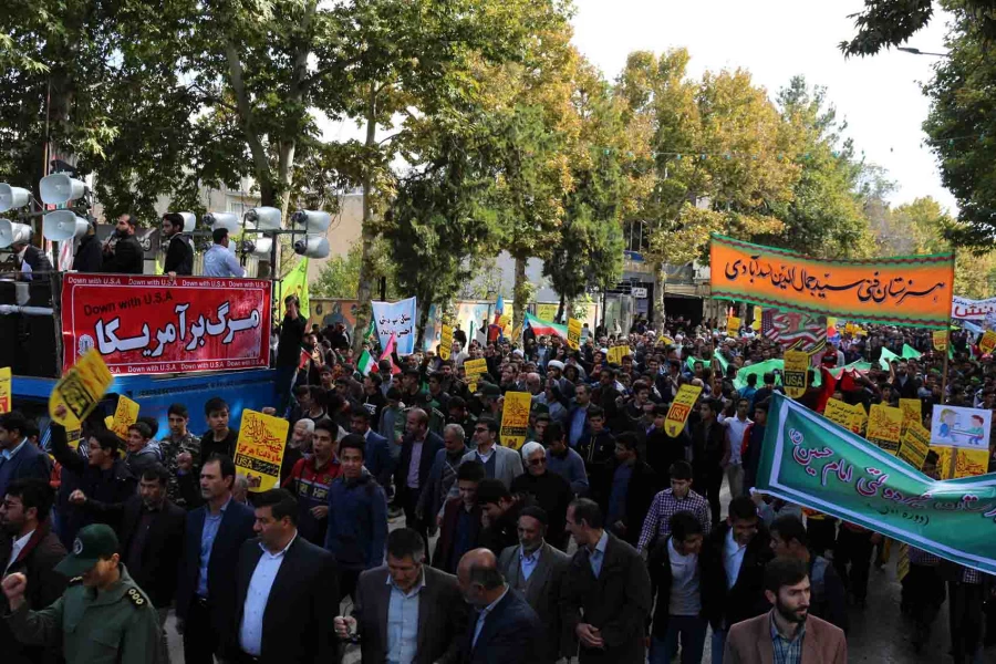 شرکت کارکنان و دانشجویان دانشگاه فرهنگیان خراسان شمالی در مراسم 13 آبان به روایت تصویر 12