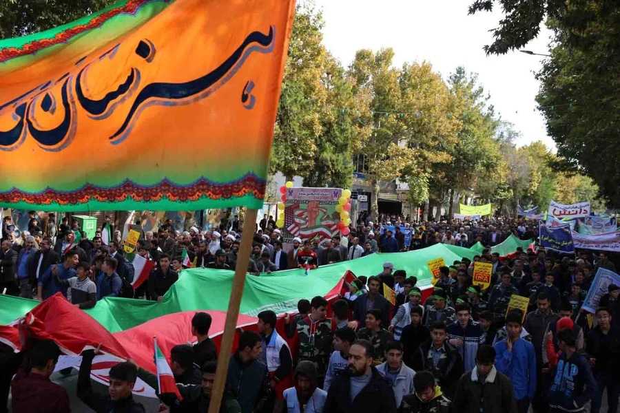 شرکت کارکنان و دانشجویان دانشگاه فرهنگیان خراسان شمالی در مراسم 13 آبان به روایت تصویر 13