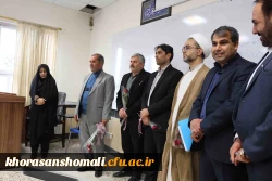 به مناسبت 16 آذر روز دانشجو انجام شد.

حضور دکتر صفرزاده در سر کلاس های درس و اهداء گل 2