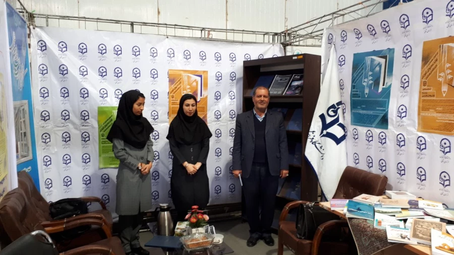 افتتاح غرفه دانشگاه فرهنگیان خراسان شمالی در نمایشگاه پژوهش، فناوری و فن بازار استان 7