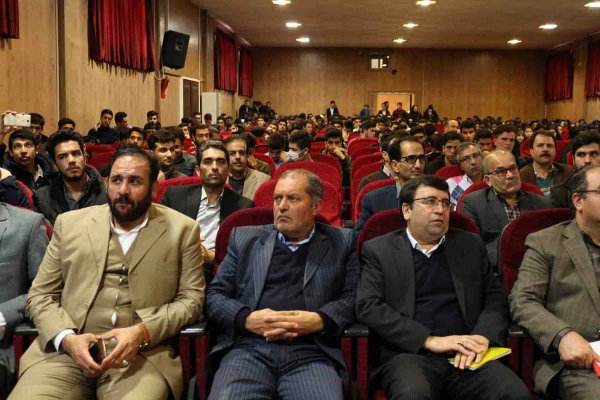 جشن 16 آذر پردیس های دانشگاه فرهنگیان خراسان شمالی برگزار شد.

خطبه عقد دو دانشجو معلم از پردیس امام محمد باقر(ع) و امام جعفرصادق(ع) در این مراسم جاری شد. 2