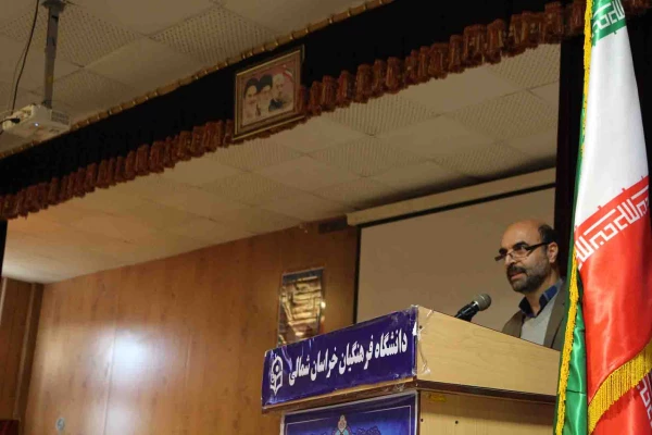 دکتر صفرزاده در گردهمایی مجریان کارورزی دانشگاه فرهنگیان خراسان شمالی در باب رسالت شغل معلمی بیان کردند:

گاهی نگاه اثر گذار معلم و گاهی اثرگذاری یک معلم می تواند مسیر تاریخ و مسیر یک ملت را عوض نماید. 4