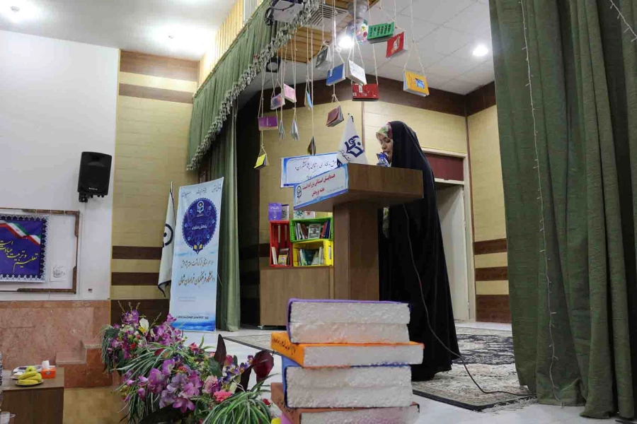 دکتر صفرزاده در مراسم هفته پژوهش پردیس های دانشگاه فرهنگیان خراسان شمالی بیان نمود:

پژوهش کلید همه قفل هاست. 8