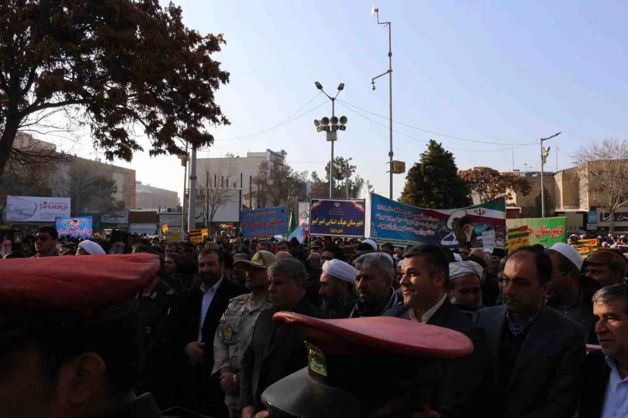 حضور کارکنان و دانشجویان دانشگاه فرهنگیان خراسان شمالی در مراسم بزرگداشت 9 دی 4