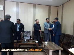 تقدیر از کارشناس مسئول امور اداری مدیریت امور پردیس های خراسان شمالی که در زمستان 98 به افتخار بازنشستگی نائل آمدند. 5